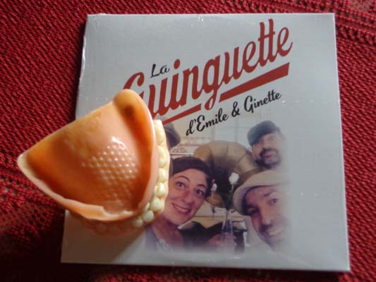 Violette à la guinguette d'Emile et Ginette